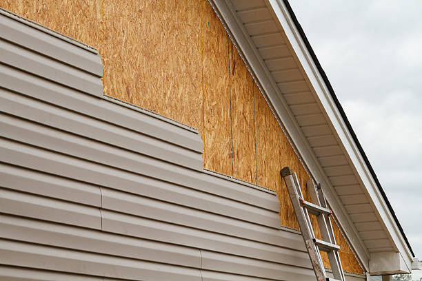 Professional Siding Installation technician working in Pennsauken, NJ